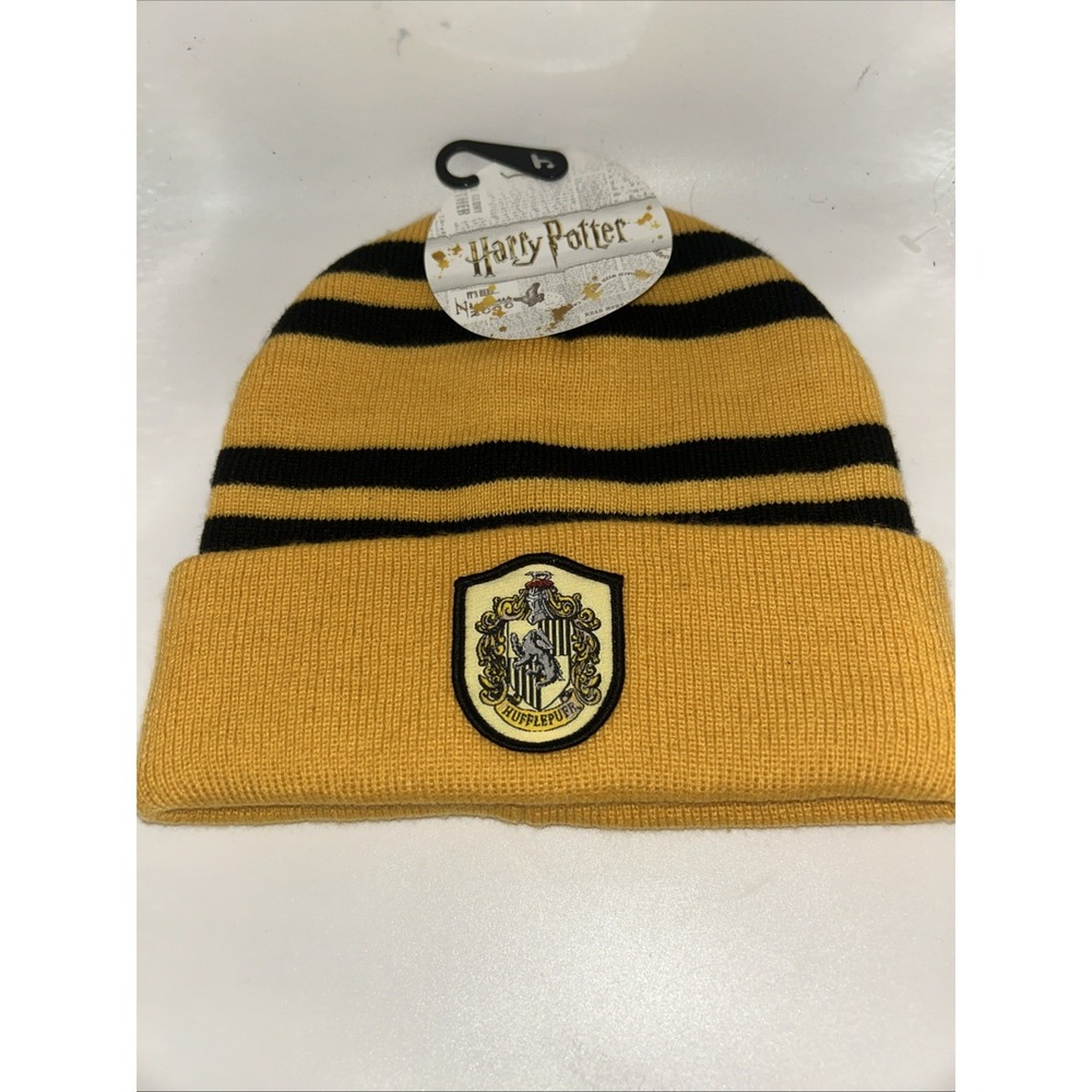 Official Harry Potter Hufflepuff Beanie Hat Yellow Black Striped Crest Hogwarts